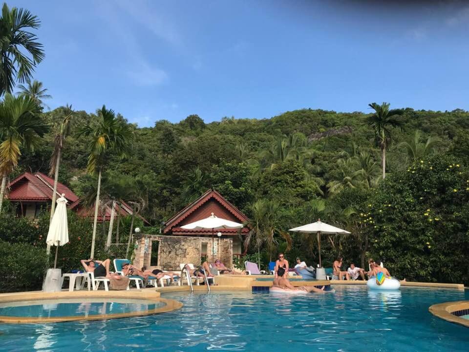 Vila Tanouy Garden Baan Khai Exteriér fotografie