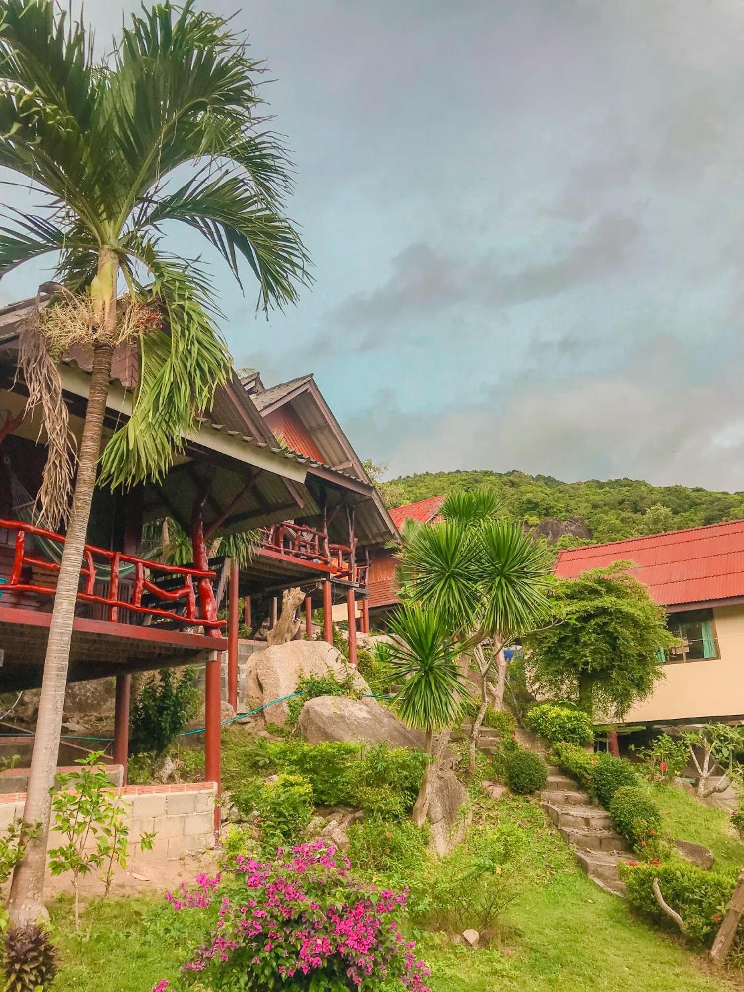 Vila Tanouy Garden Baan Khai Exteriér fotografie
