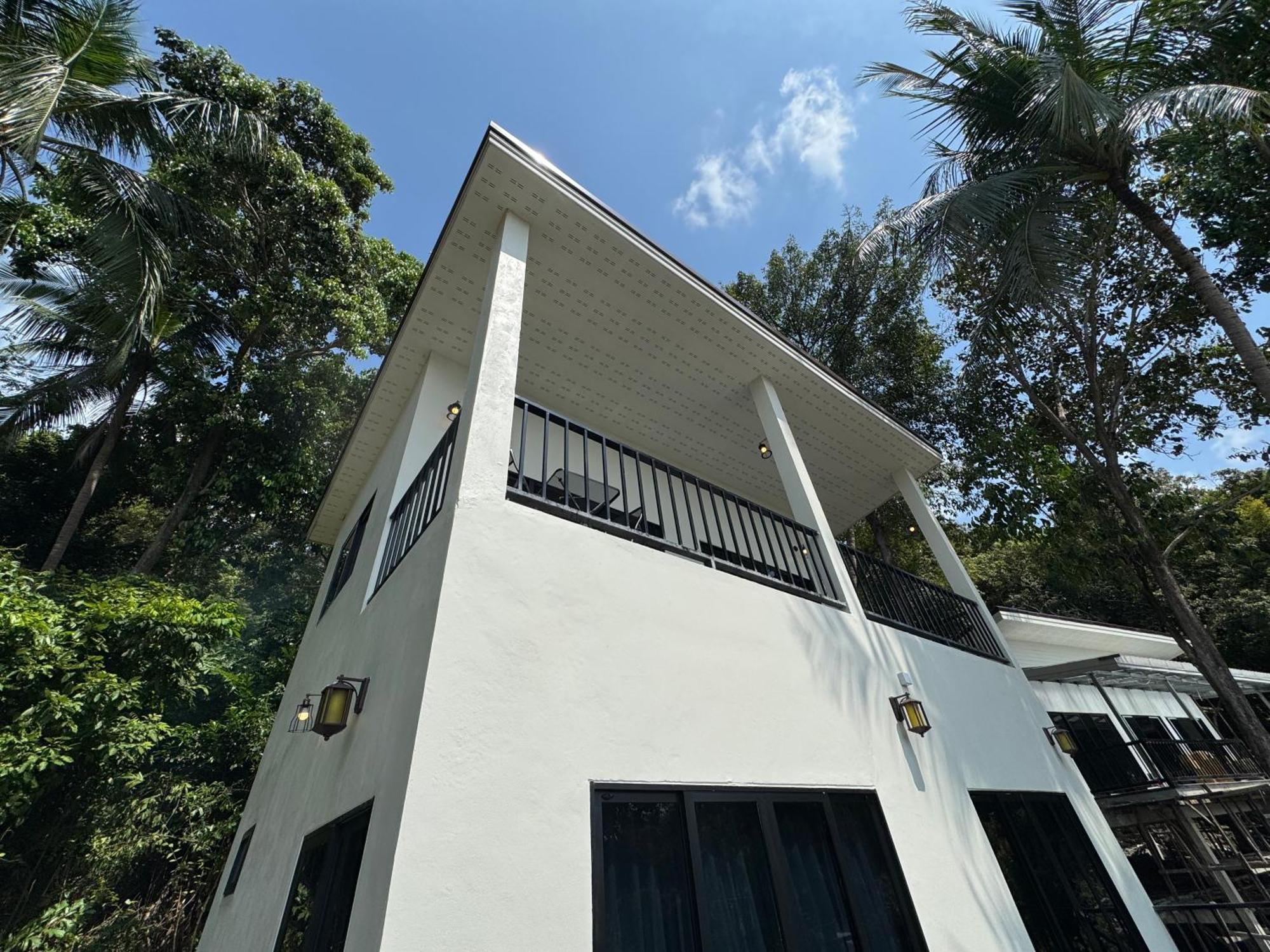 Vila Tanouy Garden Baan Khai Exteriér fotografie