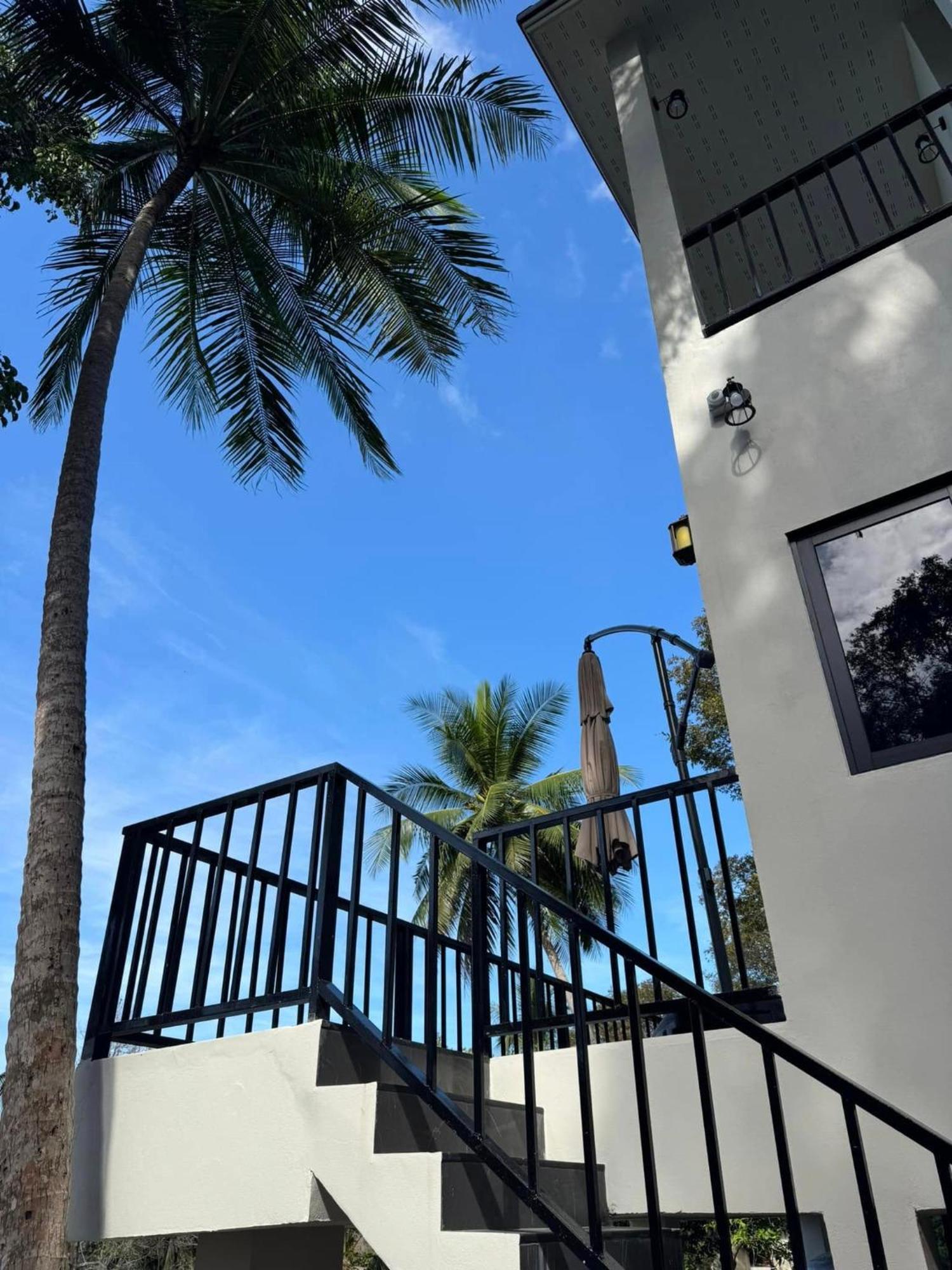 Vila Tanouy Garden Baan Khai Exteriér fotografie
